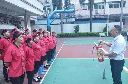 工廠飯?zhí)贸邪芾硇枰⒁饽男┌踩珕?wèn)題呢？