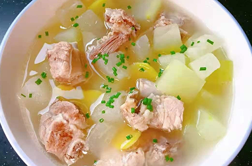 員工飯堂承包教你清熱消腫冬瓜薏米排骨湯
